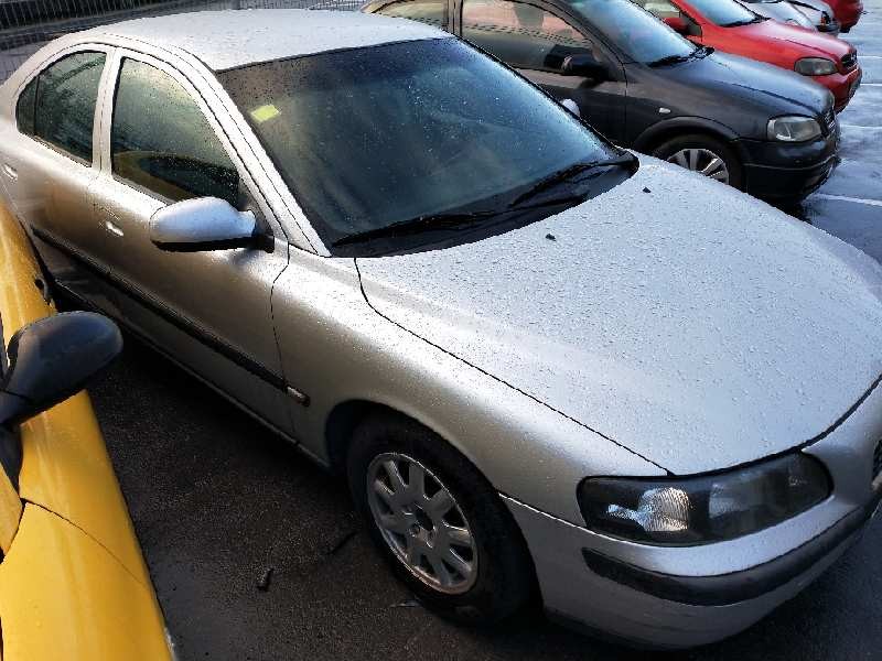 volvo s60 berlina del año 2002