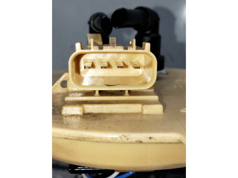 Recambio de bomba combustible para opel zafira tourer referencia OEM IAM 13503108A  