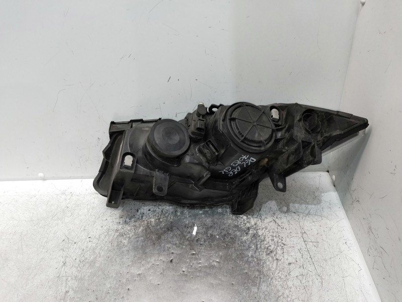 Recambio de faro derecho para renault megane ii berlina 5p referencia OEM IAM 260105903R  