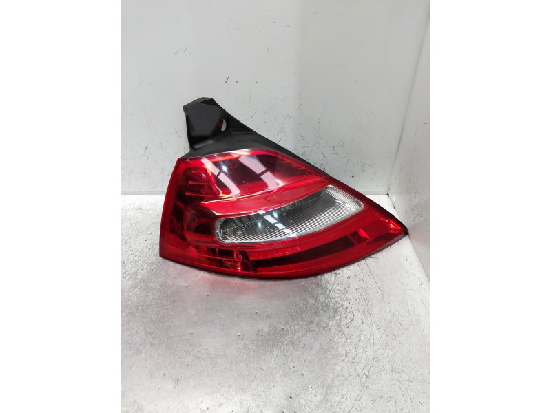 Recambio de piloto trasero izquierdo para renault megane ii berlina 5p referencia OEM IAM 89397354  