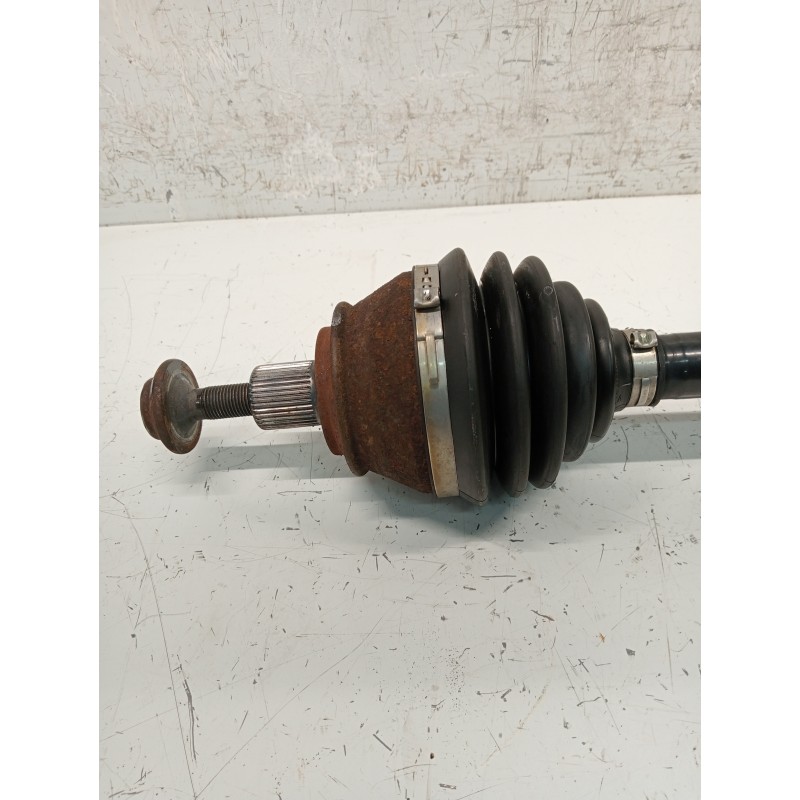 Recambio de transmision delantera derecha para audi a8 (4e2) referencia OEM IAM 4E0407272Q  