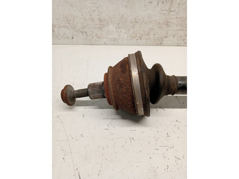 Recambio de transmision trasera derecha para audi a8 (4e2) referencia OEM IAM 4E0501203D  