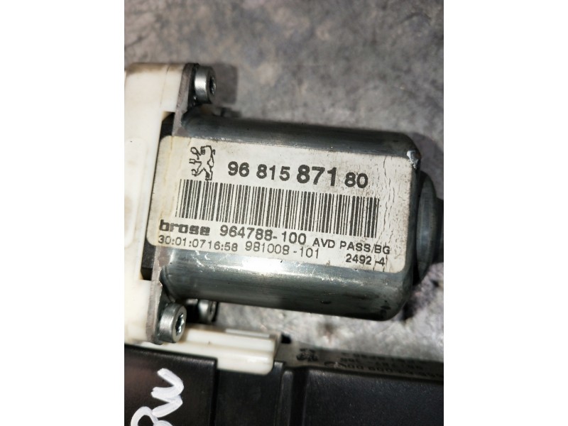 Recambio de elevalunas delantero derecho para peugeot 307 break/sw (s2) referencia OEM IAM 9681587180 9634456880 5P