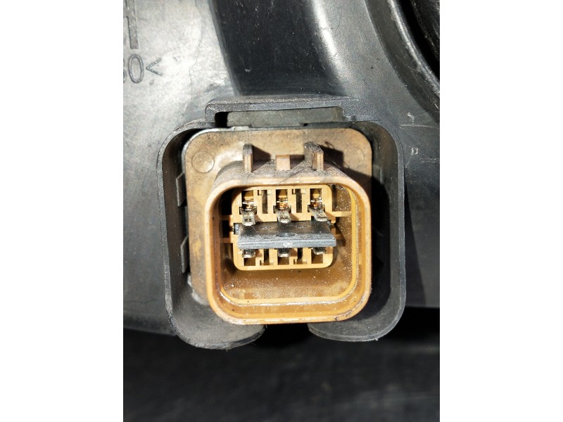 Recambio de faro derecho para hyundai elantra (xd) referencia OEM IAM   