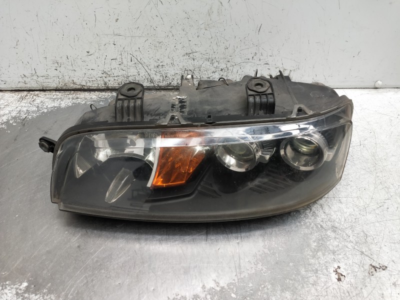 Recambio de faro izquierdo para fiat punto berlina (188) referencia OEM IAM   