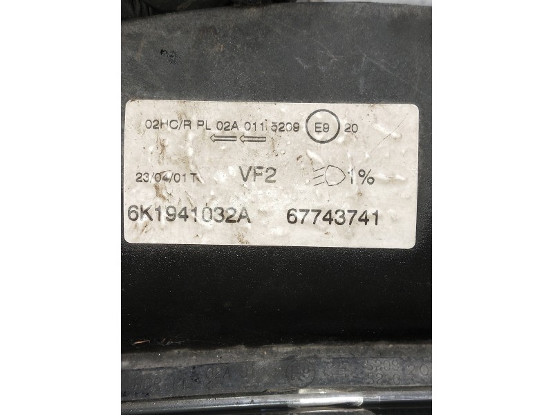Recambio de faro derecho para seat cordoba berlina (6k2) referencia OEM IAM 6K1941032A  