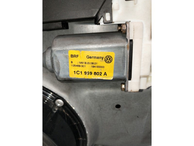 Recambio de elevalunas delantero derecho para volkswagen golf iv berlina (1j1) referencia OEM IAM 1J1837730AE 1C1959802A 3P