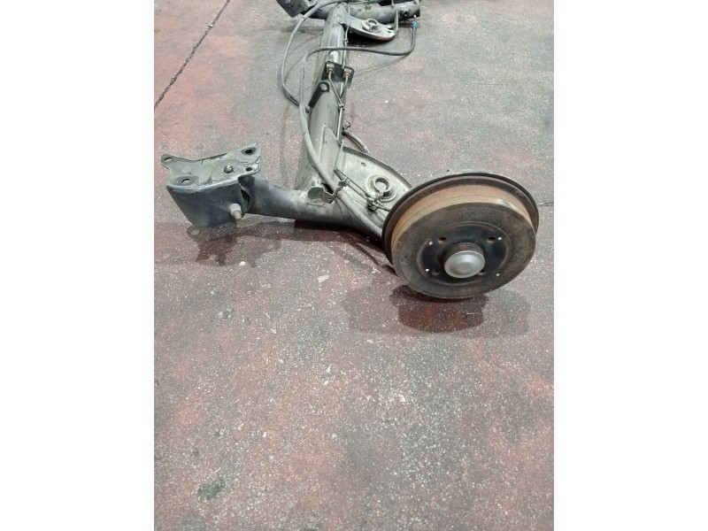 Recambio de puente trasero para dacia sandero referencia OEM IAM   TAMBOR