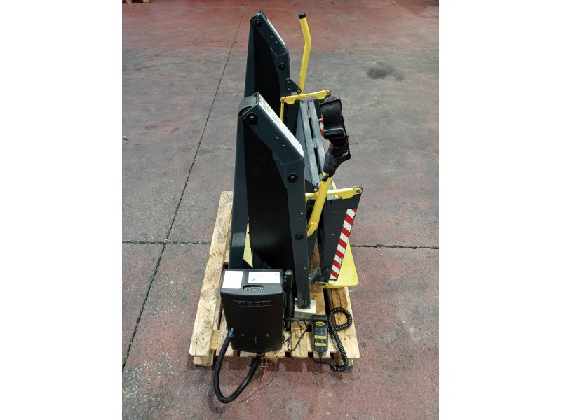 Recambio de herramientas para volkswagen crafter combi (2e) referencia OEM IAM   RAMPA