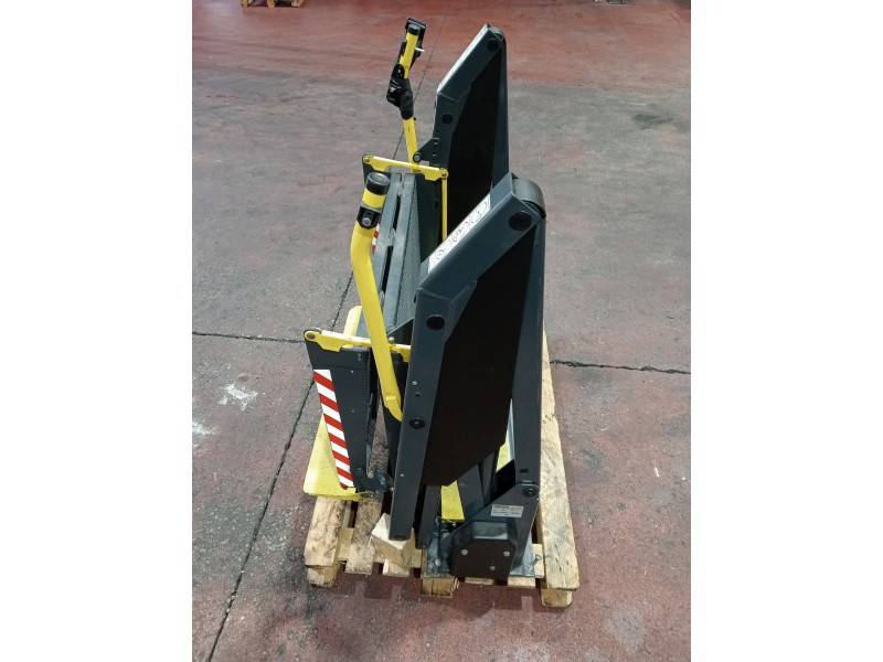 Recambio de herramientas para volkswagen crafter combi (2e) referencia OEM IAM   RAMPA