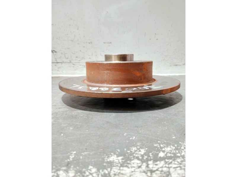 Recambio de disco freno trasero para renault megane ii berlina 5p referencia OEM IAM   