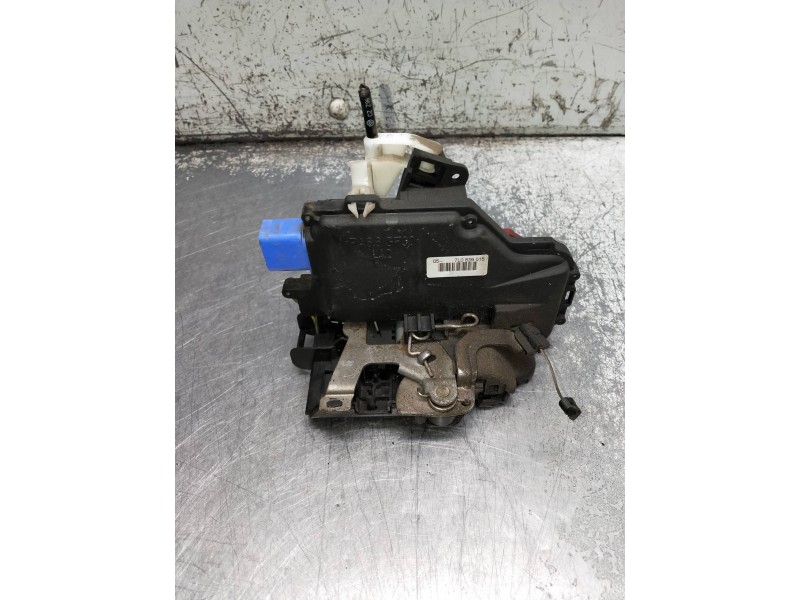 Recambio de motor cierre centralizado trasero izquierdo para volkswagen golf v berlina (1k1) referencia OEM IAM 7L0839015  5P