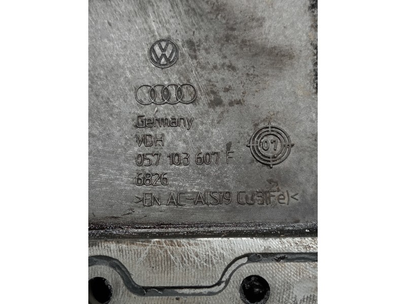 Recambio de carter para audi a8 (4e2) referencia OEM IAM 057103602F  