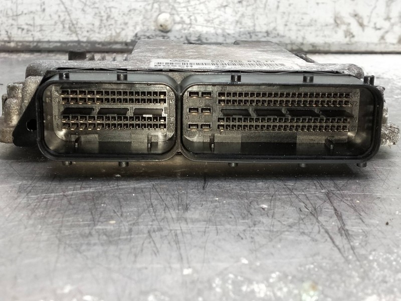 Recambio de centralita motor uce para volkswagen golf v berlina (1k1) referencia OEM IAM 0281011903 03G906016FM 