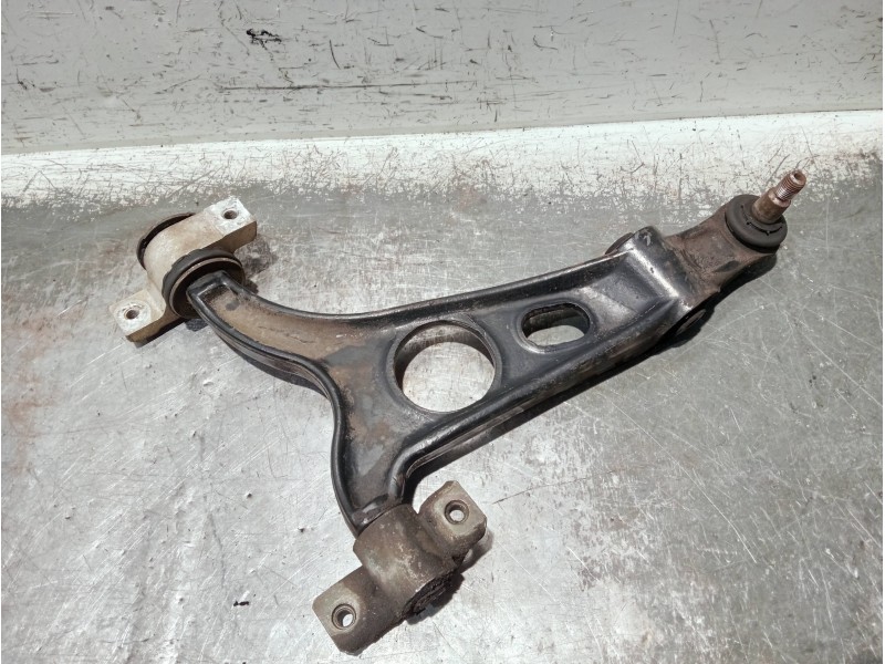 Recambio de brazo suspension inferior delantero derecho para alfa romeo 147 (190) referencia OEM IAM 60624988  
