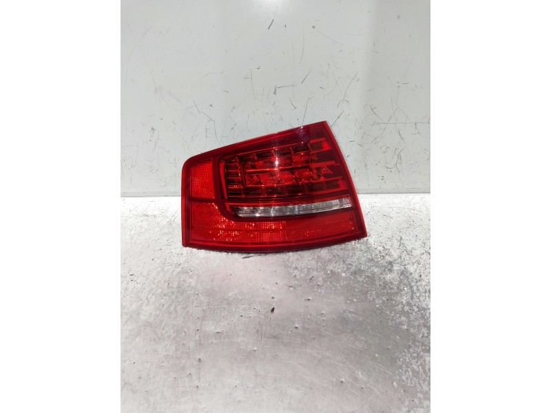 Recambio de piloto trasero izquierdo para audi a8 (4e2) referencia OEM IAM 4E0945095H  