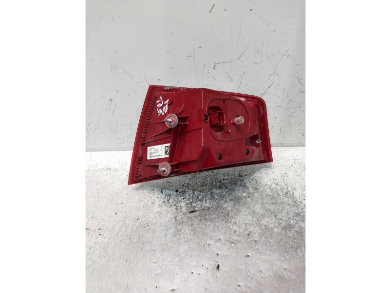 Recambio de piloto trasero izquierdo para audi a8 (4e2) referencia OEM IAM 4E0945095H  