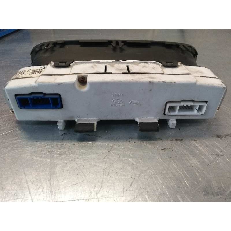 Recambio de pantalla multifuncion para hyundai matrix (fc) 1.5 crdi gls referencia OEM IAM 9400817100 707008400H F22 YFA