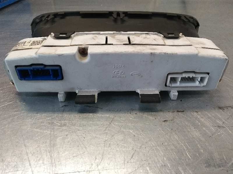 Recambio de pantalla multifuncion para hyundai matrix (fc) 1.5 crdi gls referencia OEM IAM 9400817100 707008400H F22 YFA