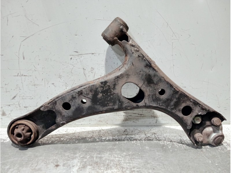 Recambio de brazo suspension inferior delantero izquierdo para toyota celica (t23) referencia OEM IAM   