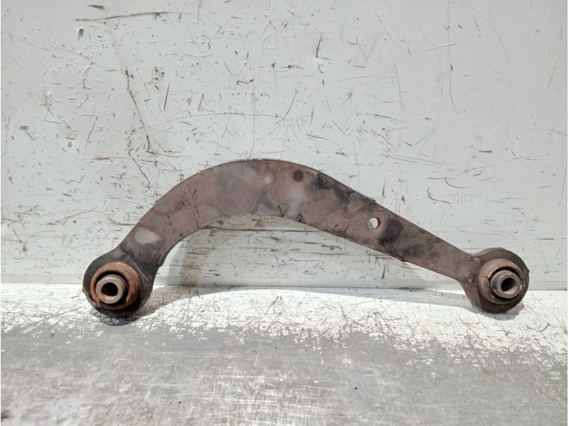 Recambio de brazo suspension superior trasero derecho para toyota celica (t23) referencia OEM IAM   
