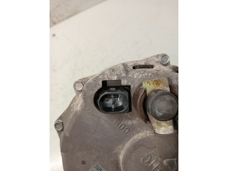 Recambio de alternador para audi a8 (4e2) referencia OEM IAM 059903015T  