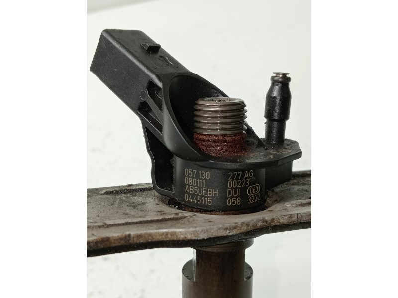 Recambio de inyector para audi a8 (4e2) referencia OEM IAM 0445115058 057130277AG BOSCH