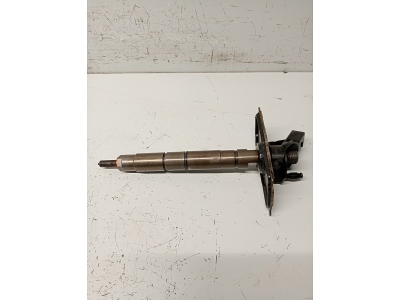 Recambio de inyector para audi a8 (4e2) referencia OEM IAM 0445115058 057130277AG BOSCH