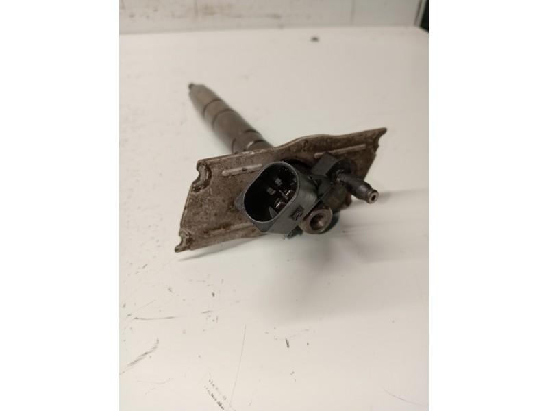 Recambio de inyector para audi a8 (4e2) referencia OEM IAM 0445115058 057130277AG BOSCH