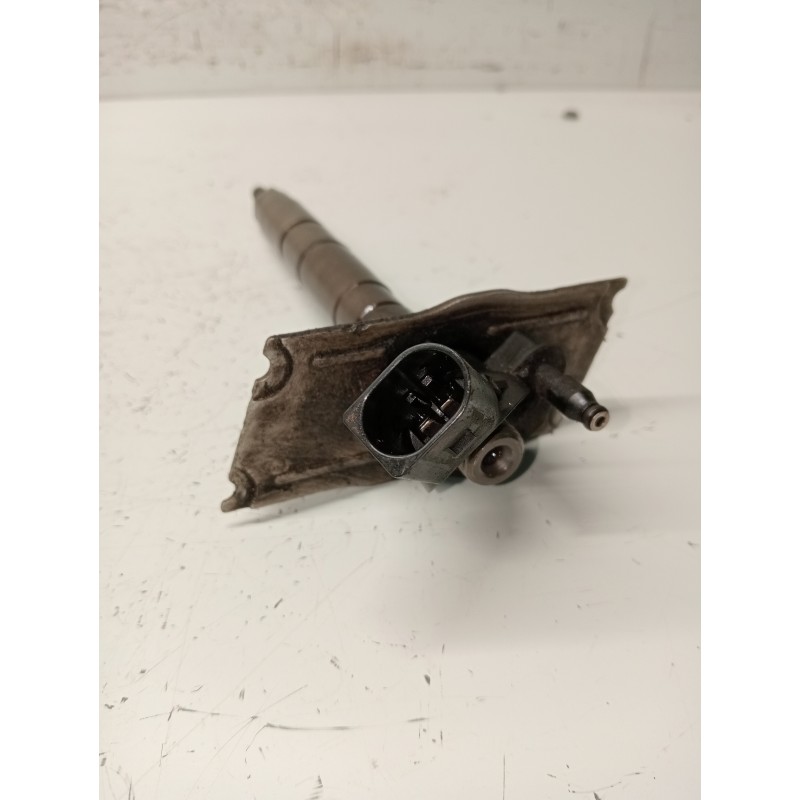 Recambio de inyector para audi a8 (4e2) referencia OEM IAM 0445115058 057130277AG BOSCH