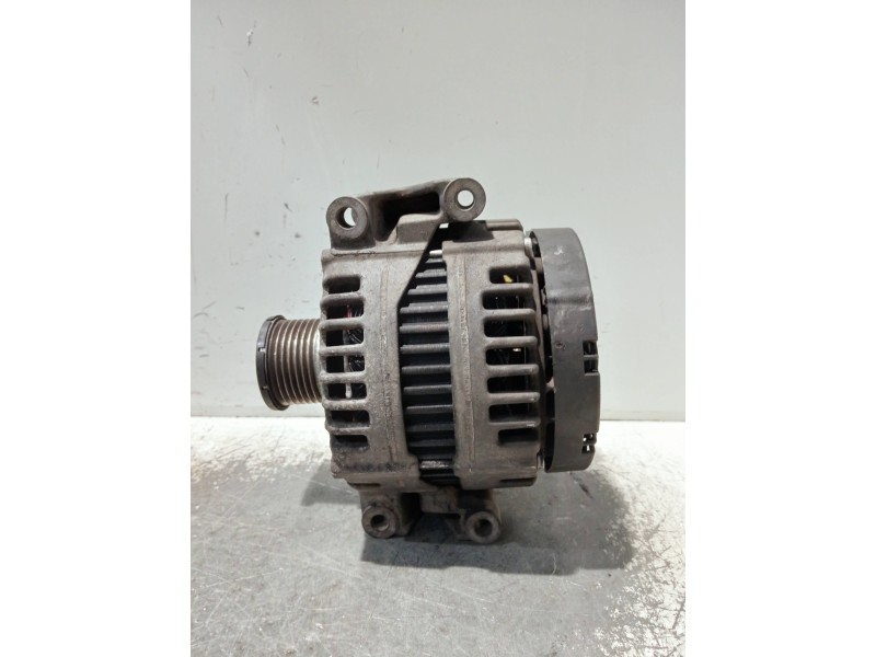 Recambio de alternador para mercedes clase cls (w219) referencia OEM IAM A0131546402 0121715011 
