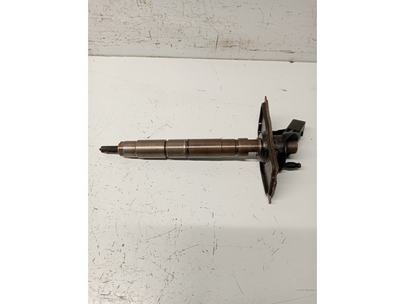 Recambio de inyector para audi a8 (4e2) referencia OEM IAM 0445115058 057130277AG BOSCH