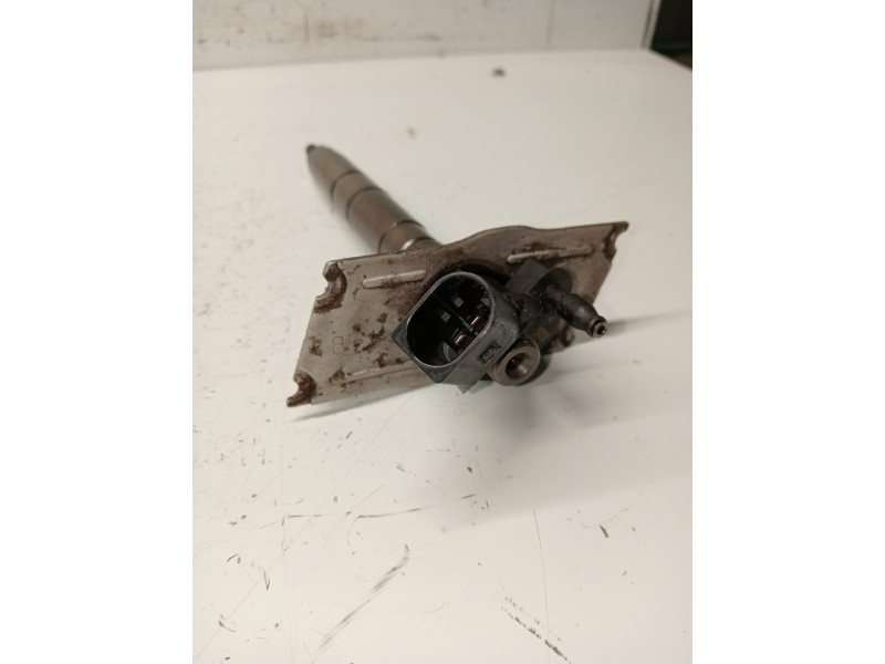 Recambio de inyector para audi a8 (4e2) referencia OEM IAM 0445115058 057130277AG BOSCH