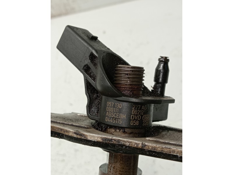 Recambio de inyector para audi a8 (4e2) referencia OEM IAM 0445115058 057130277AG BOSCH