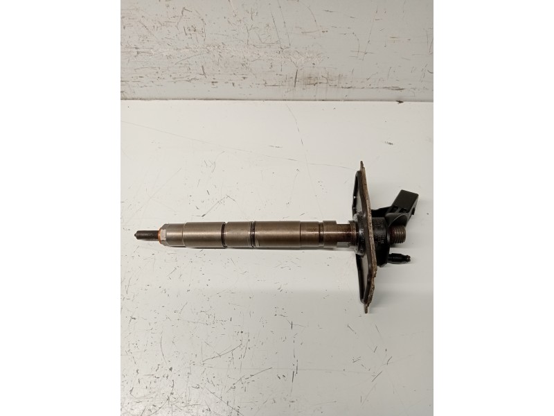 Recambio de inyector para audi a8 (4e2) referencia OEM IAM 0445115058 057130277AG BOSCH