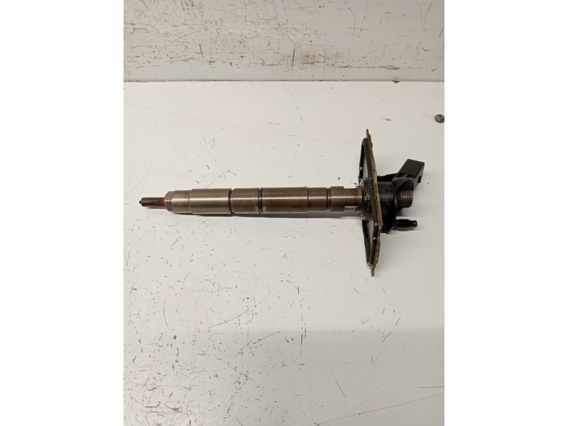 Recambio de inyector para audi a8 (4e2) referencia OEM IAM 0445115058 057130277AG BOSCH