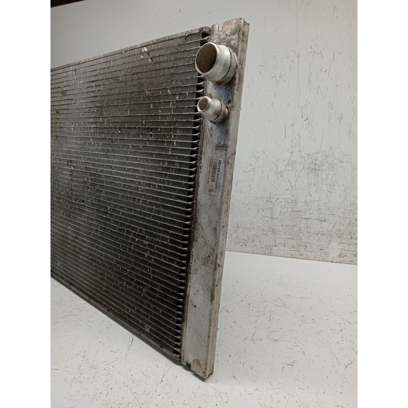 Recambio de radiador agua para audi a8 (4e2) referencia OEM IAM 4E0121251 A2732005 