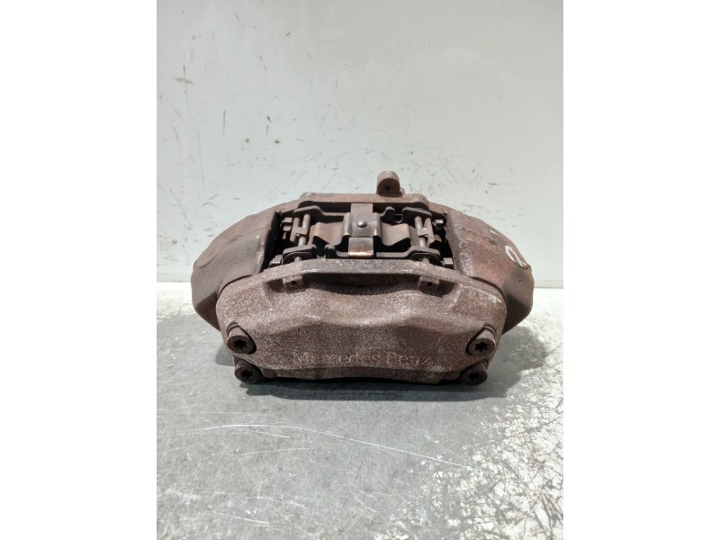 Recambio de pinza freno delantera izquierda para mercedes clase cls (w219) referencia OEM IAM 20825301 20704703 