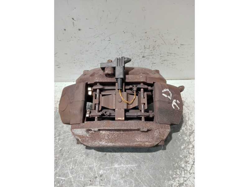 Recambio de pinza freno delantera derecha para mercedes clase cls (w219) referencia OEM IAM 20825301 20704704 