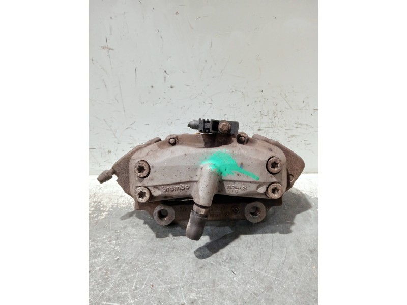Recambio de pinza freno delantera derecha para mercedes clase cls (w219) referencia OEM IAM 20825301 20704704 