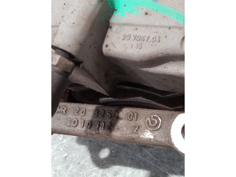 Recambio de pinza freno delantera derecha para mercedes clase cls (w219) referencia OEM IAM 20825301 20704704 