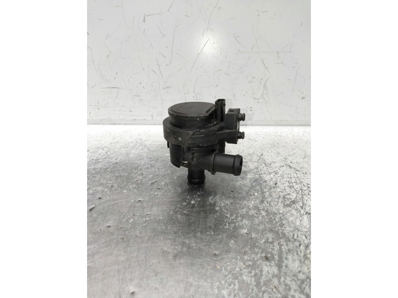 Recambio de bomba agua para volkswagen arteon (3h7) referencia OEM IAM 0392023209 5G0965567 