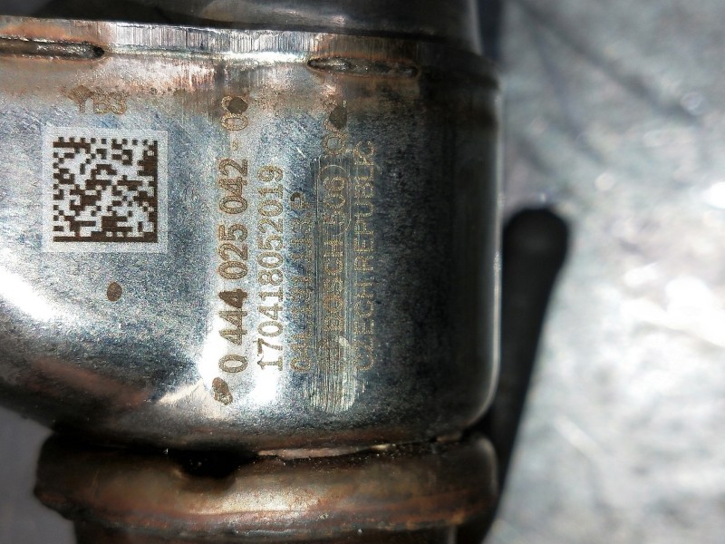 Recambio de inyector para volkswagen arteon (3h7) referencia OEM IAM 0444025042 04L131113P INYECTOR ADBLUE