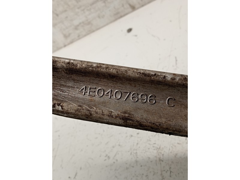 Recambio de brazo suspension inferior delantero derecho para audi a8 (4e2) referencia OEM IAM 4E0407696C  