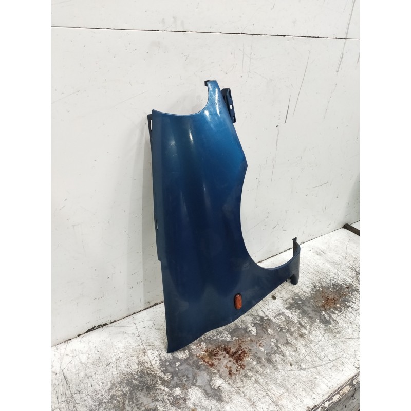 Recambio de aleta delantera derecha para renault clio ii fase ii (b/cb0) referencia OEM IAM   