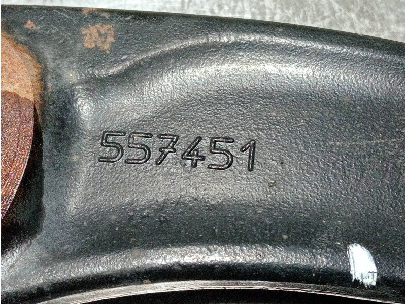 Recambio de brazo suspension inferior delantero derecho para citroen c4 berlina referencia OEM IAM 557451  