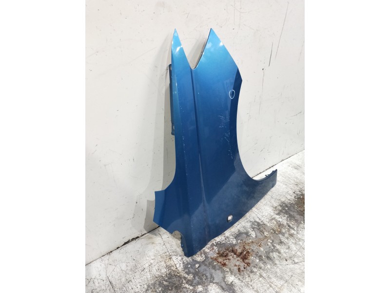 Recambio de aleta delantera derecha para volkswagen caddy furgón/kombi referencia OEM IAM   