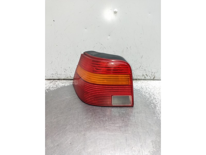 Recambio de piloto trasero izquierdo para volkswagen golf iv berlina (1j1) referencia OEM IAM   