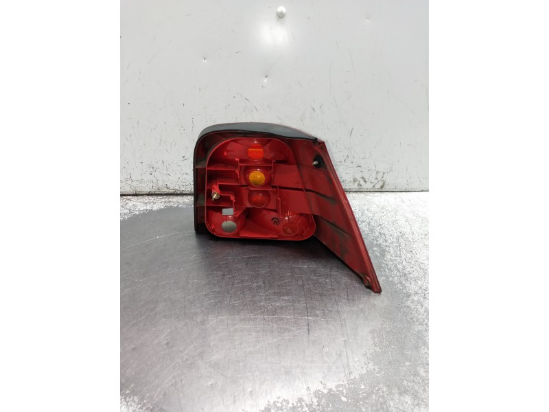 Recambio de piloto trasero izquierdo para volkswagen golf iv berlina (1j1) referencia OEM IAM   