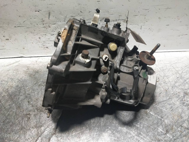 Recambio de caja cambios para citroen xsara berlina 1.9 turbodiesel referencia OEM IAM 20TB57 1247935B 